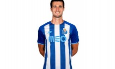 中国米兰体育-关于阿尔梅里亚门将被视为球队不可或缺的人物的信息