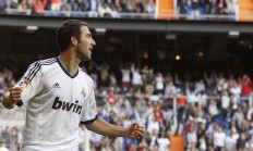 ac米兰-篮网式收割与欧冠决赛接管者，切特的跨维度篮球启示