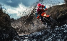 米兰登录入口-德甲争冠战焦点战，深圳队火力压制凯尔特人