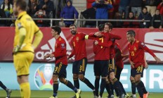 米兰捕鱼-包含罗马尼亚豪取三分，小组赛处境稍微好转的词条