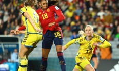 米兰登录入口-包含荷兰女足奏凯，以2-1战胜瑞典赢得比赛的词条