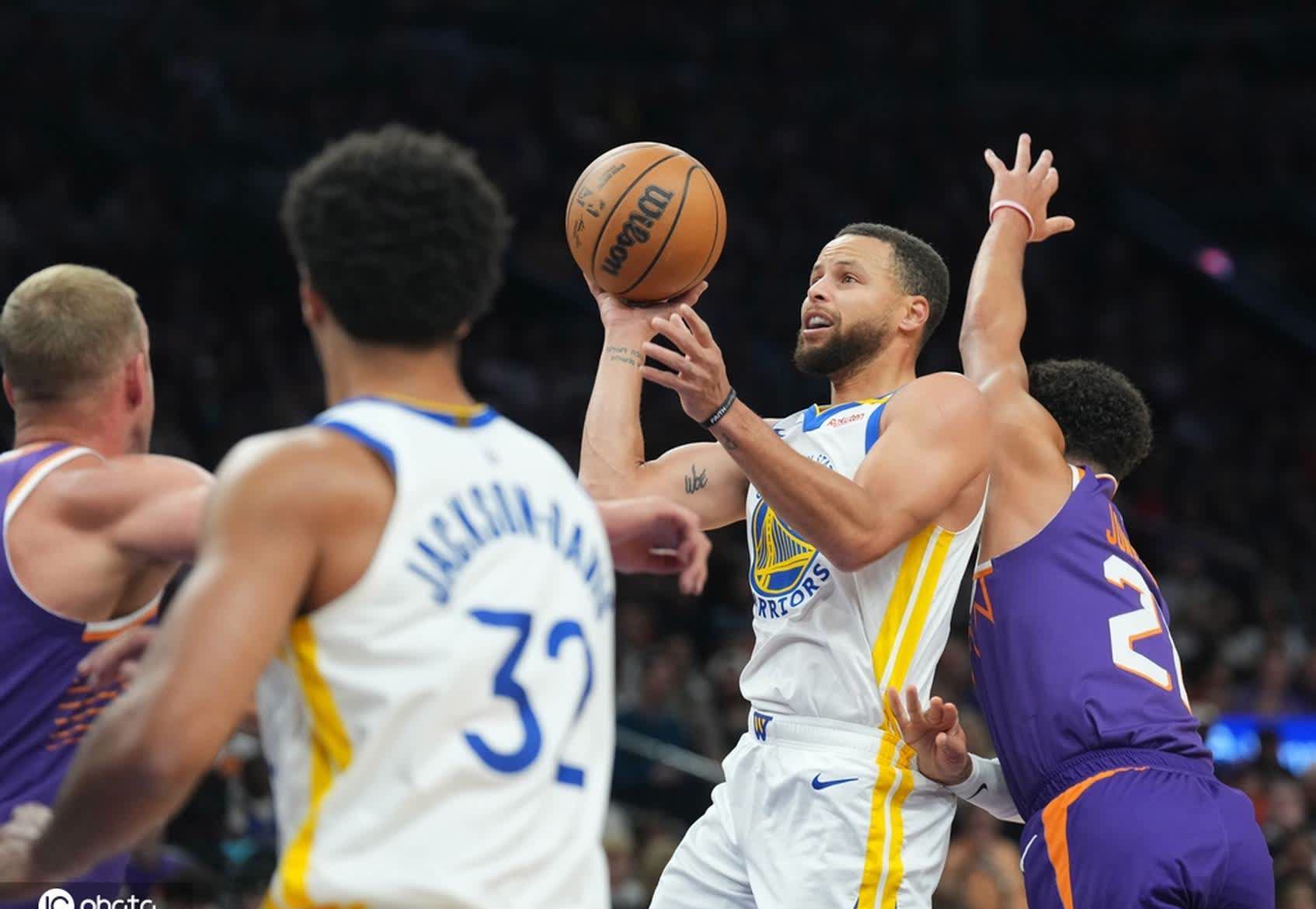 关于勇士队主力球员恢复状态，带领球队全面击败对手的信息